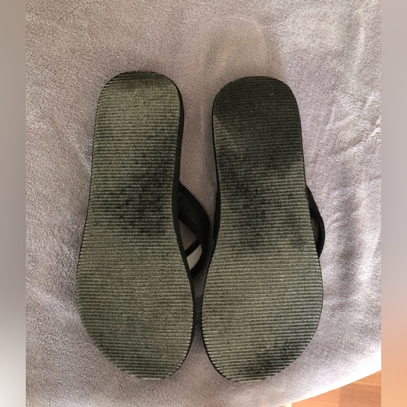 Tommy Hilfiger flip flops - Picture 2 of 3